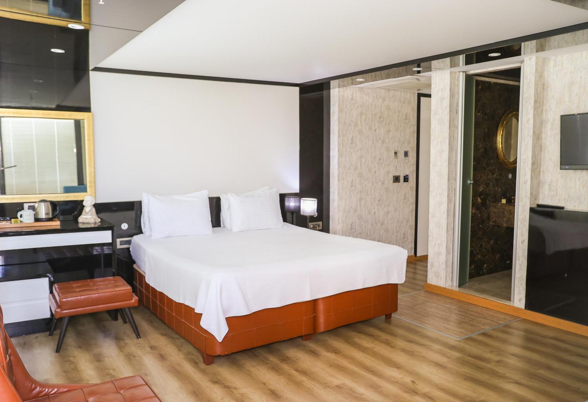 The Hera Platinum Hotel イスタンブール エクステリア 写真